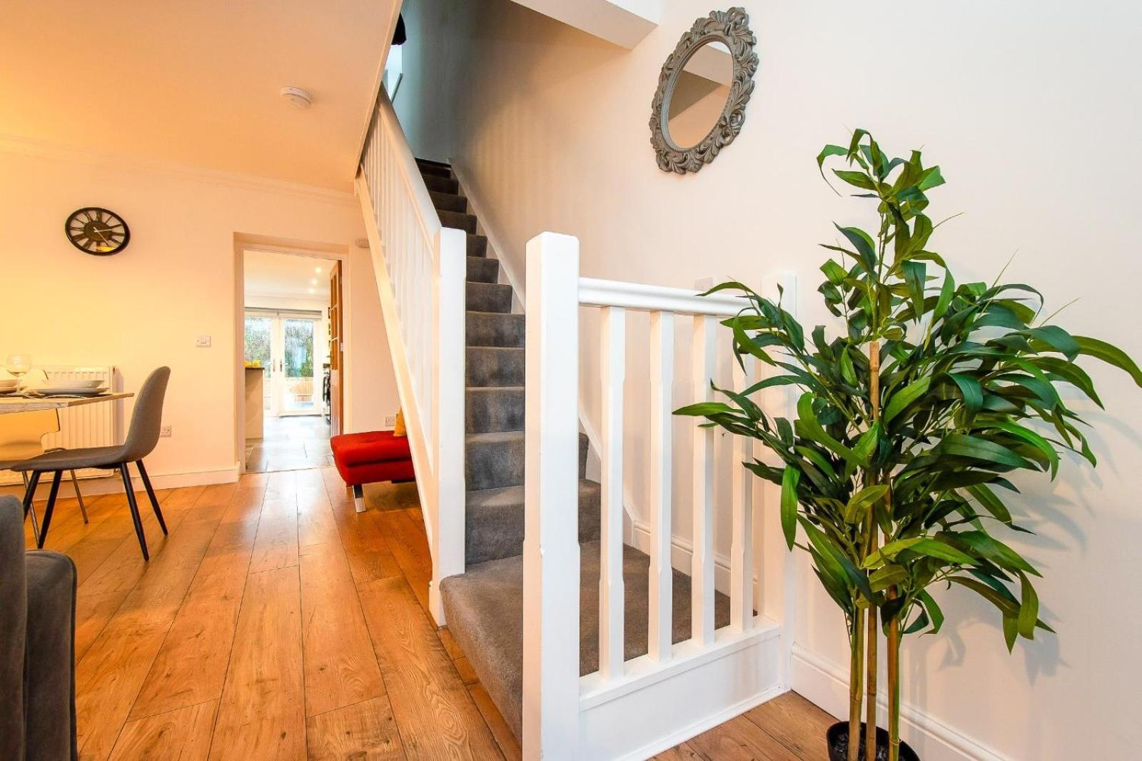 Casa One Hundred - A Beautiful 4 Bed House On The Beach Front Swansea Exterior photo